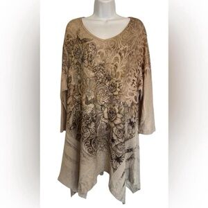 Southwestern Boho Flowy Studio Gem Q. flowy Neutral Tunic Top